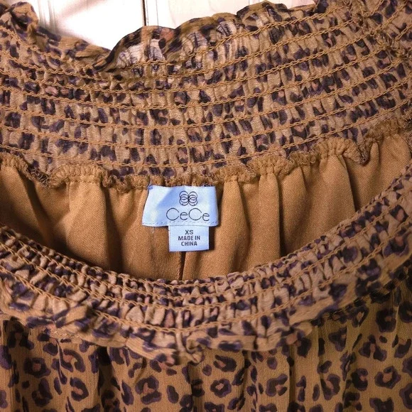 CeCe‎ Leopard Print Smocked Off Shoulder Ruffled Sleeve Sheer Top Size XS Boho - Picture 5 of 9